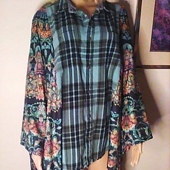 Beautiful Turquoise Flannel Top With Vibrant Mandella Sleeves Upcycled Reworked - Picture 2 of 6
